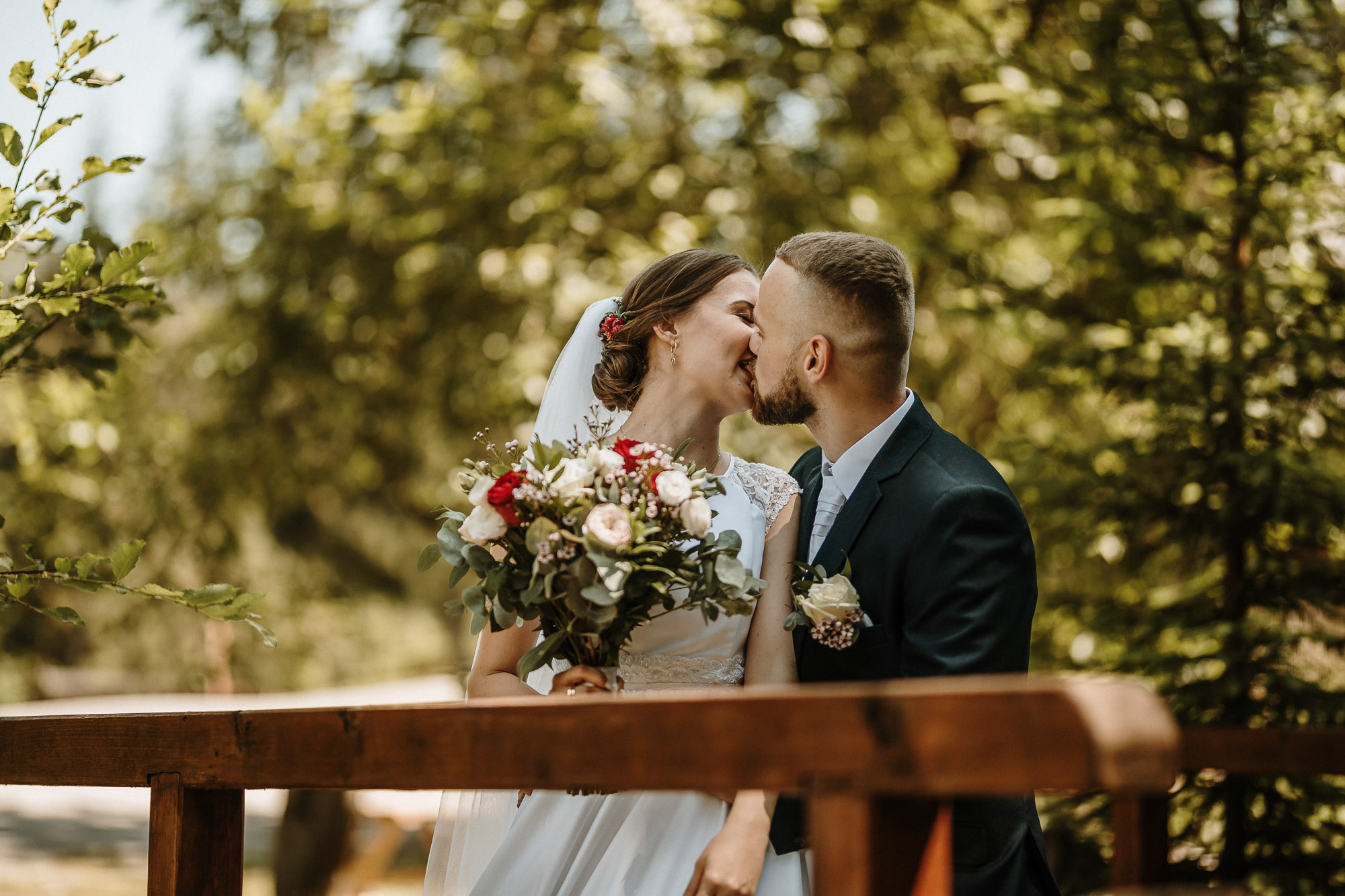 svadobné fotografie plné prírodnej krásy Vychylovka